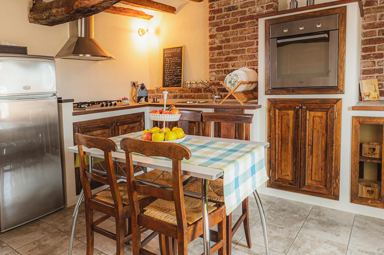 Il Giardino Sul Tetto B&B Guarene Buitenkant foto