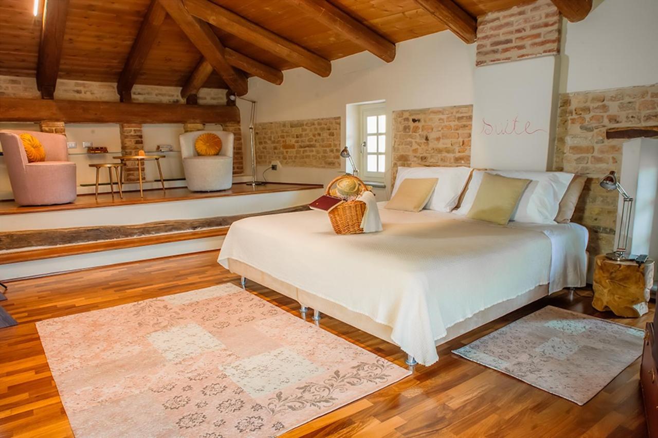 Il Giardino Sul Tetto B&B Guarene Buitenkant foto