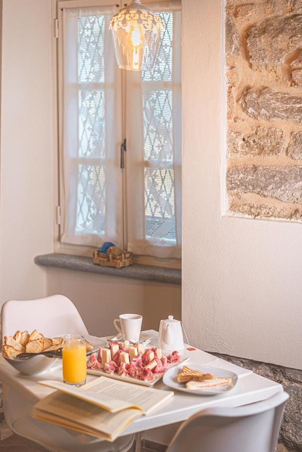 Il Giardino Sul Tetto B&B Guarene Buitenkant foto